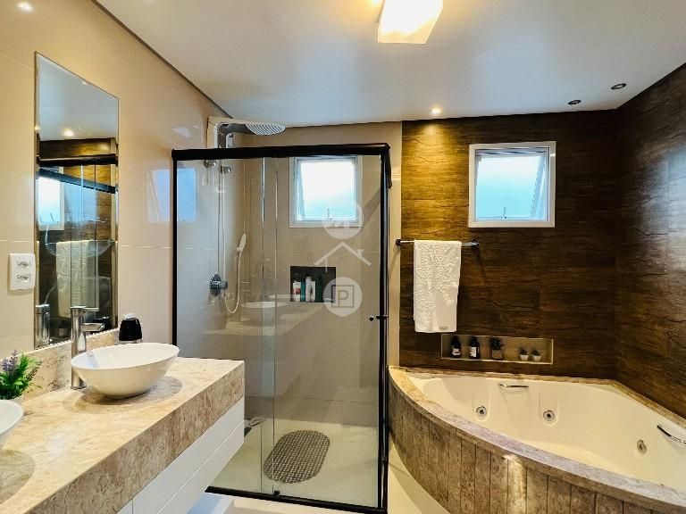 Casa em Pedra Branca, Palhoça. 3 quartos, 240m². Imagem 8 de 10